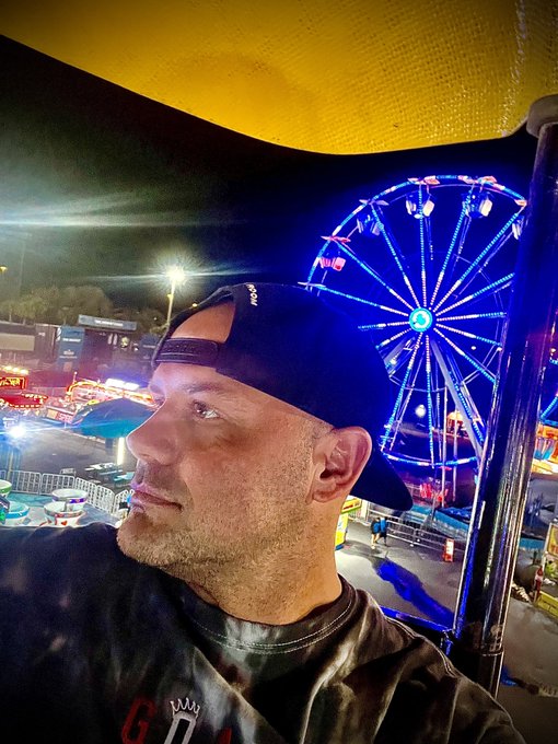 Felt cute might delete later 🤷🏻&zwj;♂️ https://t.co/dDCx4XD1lv<a href="/tag/vegas"class="tags"><span>#vegas</span></a><a href="/tag/tbt"class="tags"><span>#tbt</span></a>