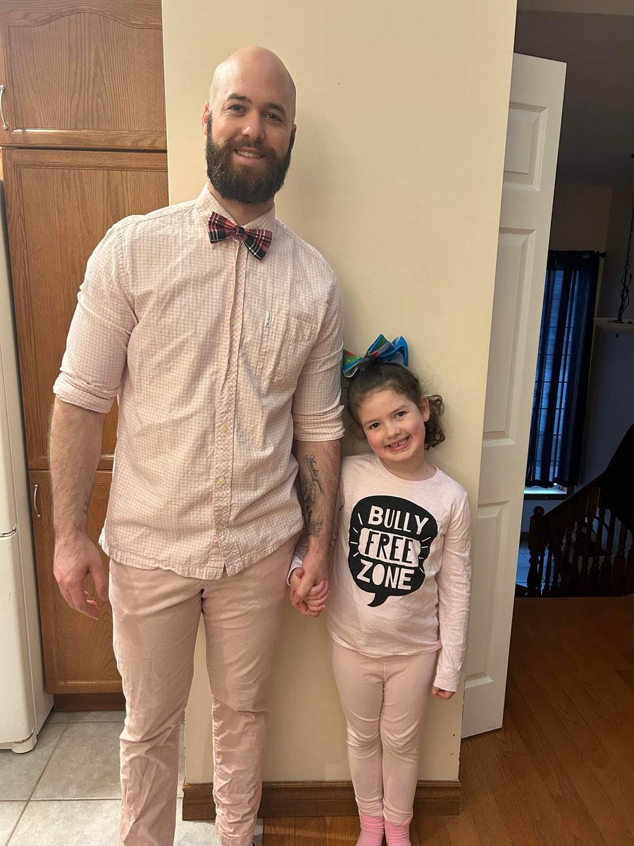 BeaudoinKraig's tweet photo. Pink shirt day!! Stand up to bullying! https://t.co/3iwMdBZBC3
