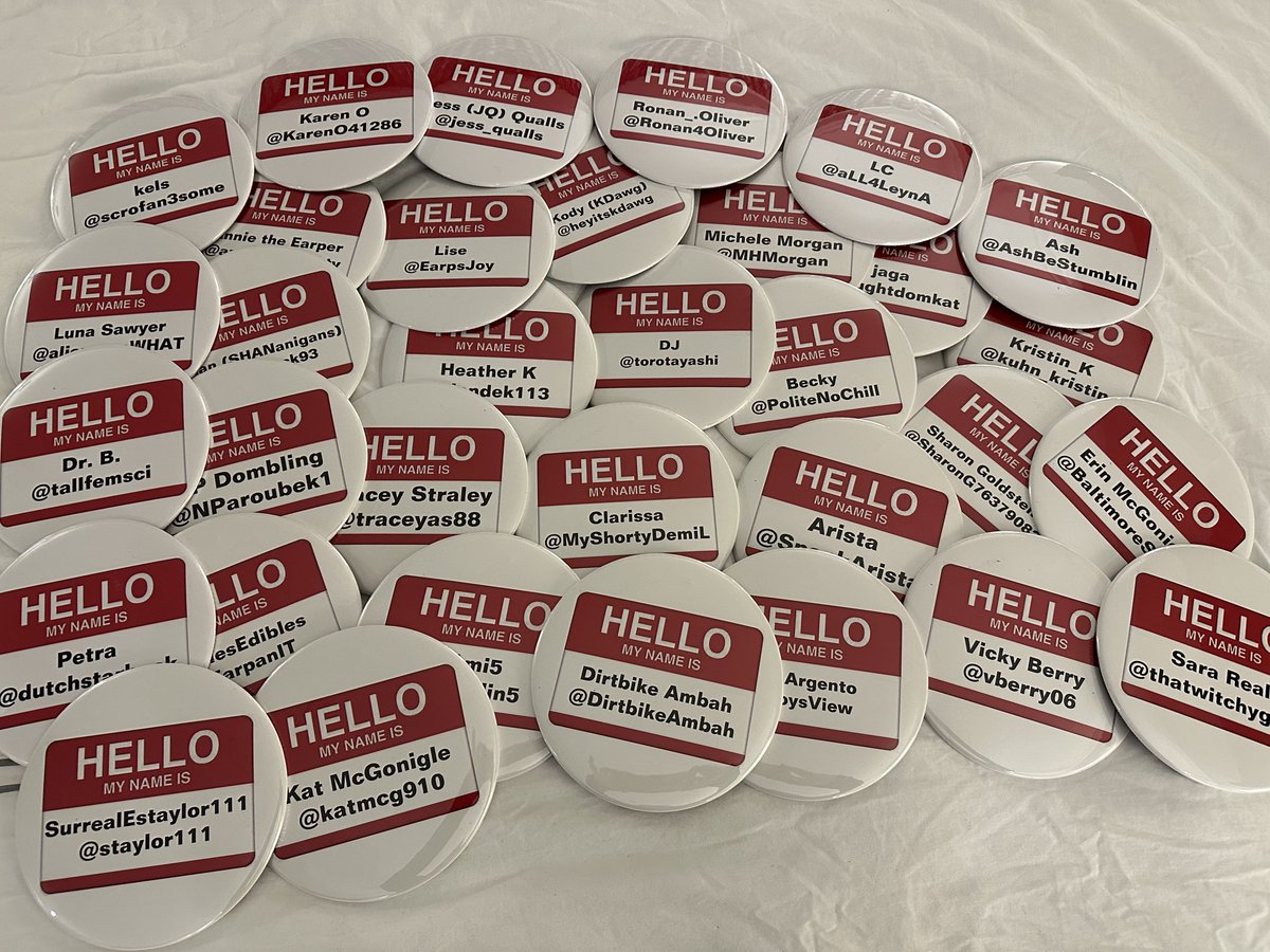 staylor111's tweet image. It's looking like a good crowd, and I didn't even get everybody '!
#GalaxyConRichmond #EarpSoon
#WynonnaEarp #BringWynonnaHome