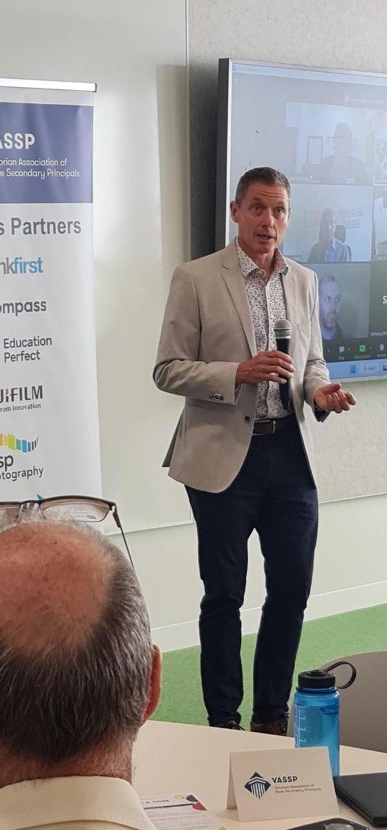 _vassp's tweet image. @mark_rickinson talking to #VASSP State Committee about @MonashQProject and how leaders can use research to affect change in schools. &quot;It&apos;s essential to build a culture where it&apos;s acceptable to take risks, and where asking questions is encouraged&quot;