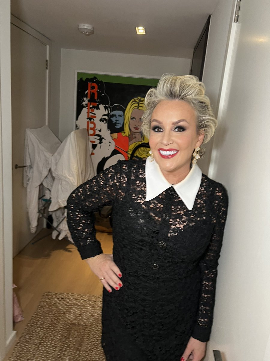 Congrats to <a href="/jilldins/">jillian dinsmore</a> on a spectacular night in aid of <a href="/ButtleUK/">Buttle UK</a> - approx 400k raised - wow wow . Incredible show by <a href="/GaryBarlow/">Gary Barlow</a> and lovely to see the legend that is <a href="/RichardAArnold/">Richard Arnold</a> ❤️🎉🚀🏴󠁧󠁢󠁳󠁣󠁴󠁿🥂💃🏼 #Harti