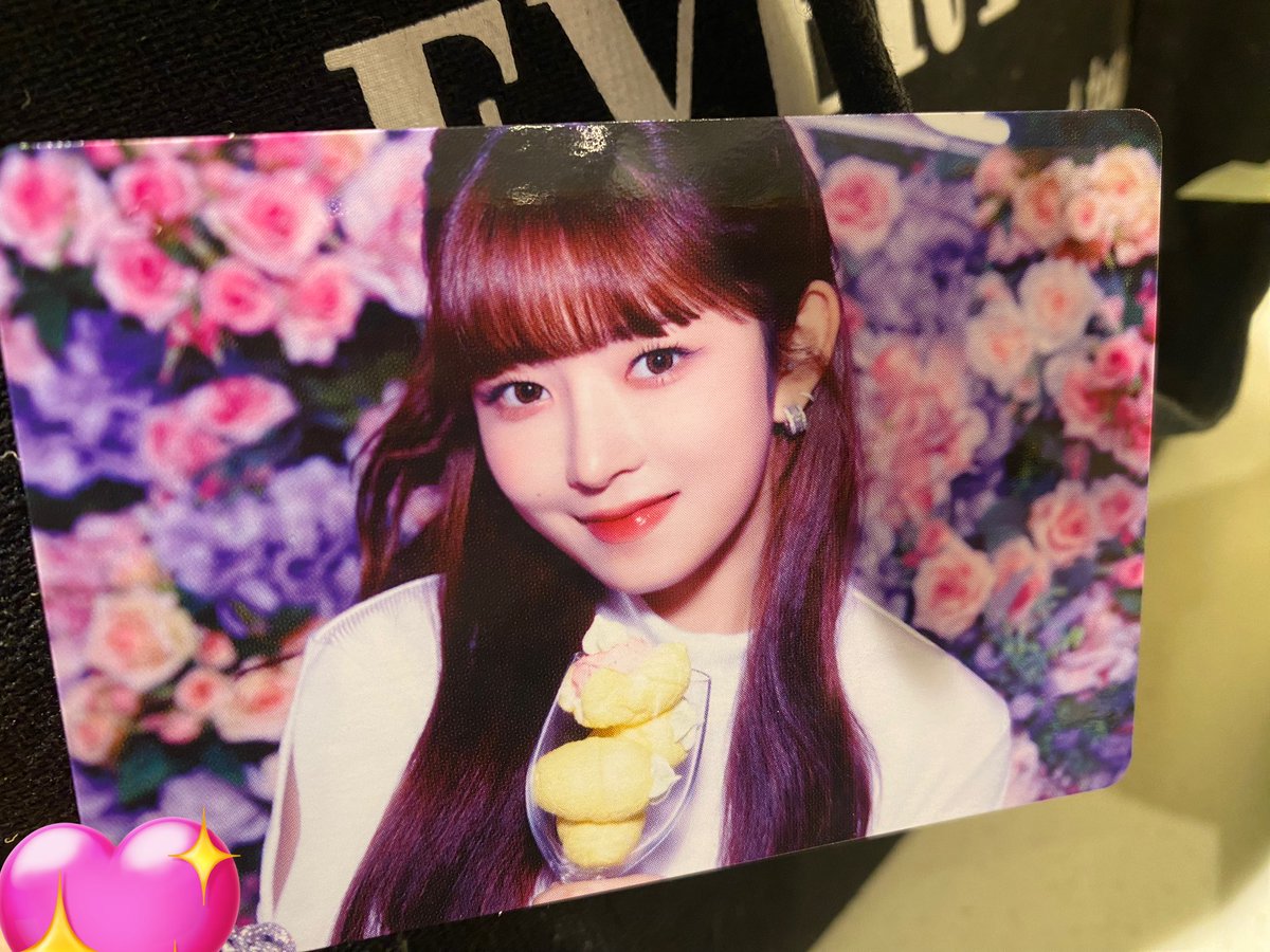 chika_ftmegu's tweet photo. IVE トレカ交換

【譲】レイ 花

【求】イソ 花

手渡し希望です。 https://t.co/VElT6O2mP7