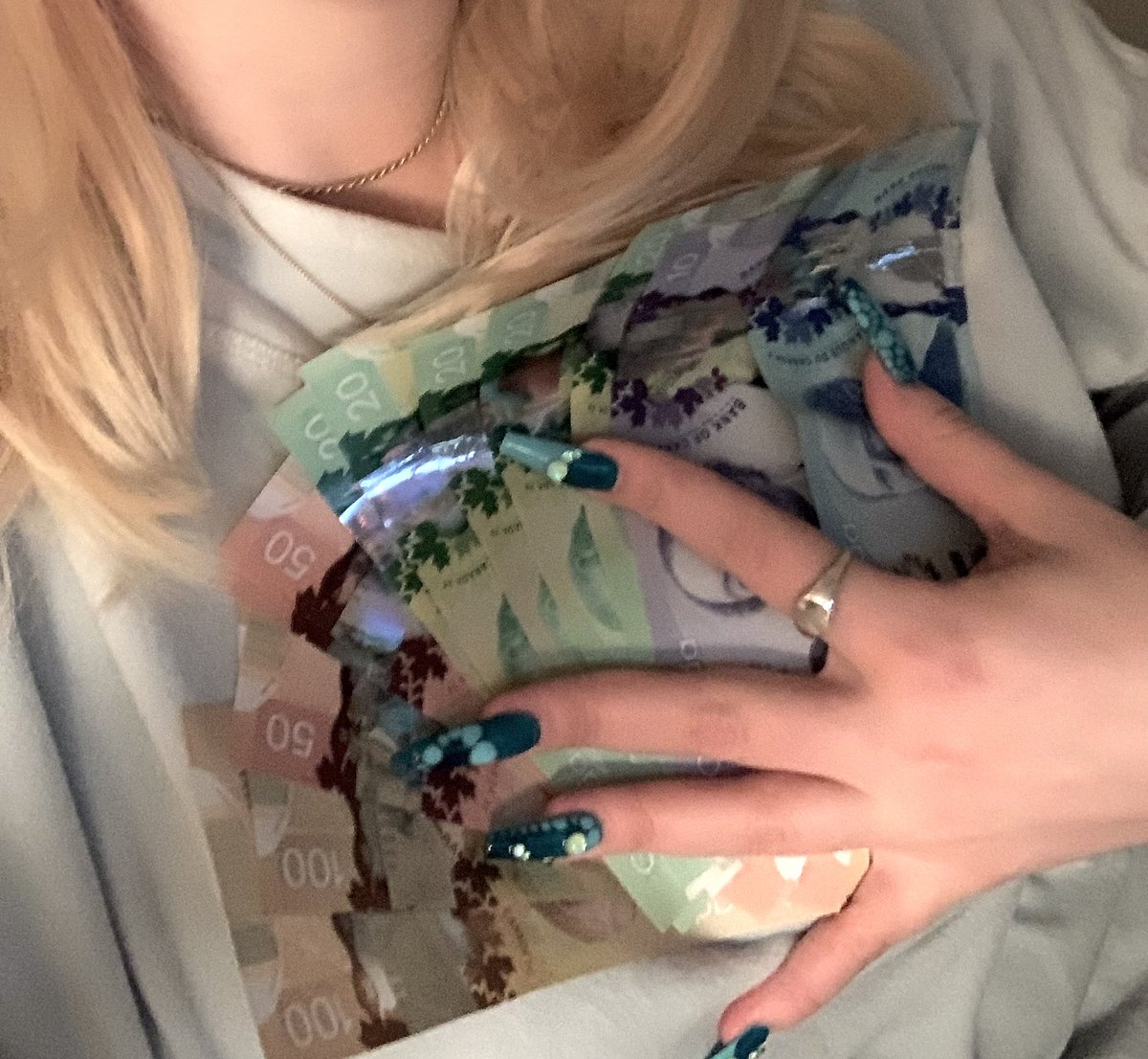 Mama loves her cash, keep it coming simps✨

Findom | Femdom | Viking Goddess | paypig | finsub | cashcow | humanatm | feet fetish