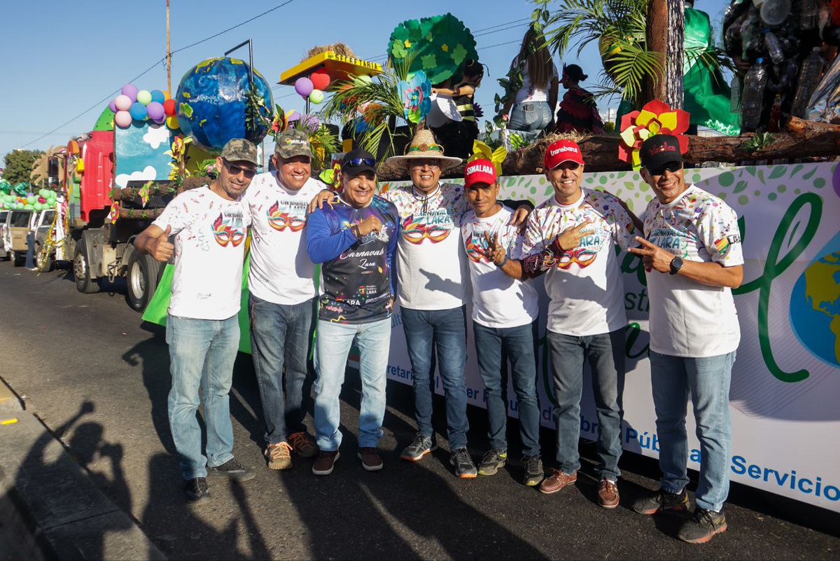 AdolfoP_Oficial's tweet photo. #22Feb El disfraz “Edward, manos de tijeras” resultó ganador, al igual que la comparsa de la Red Bolivariana de Danzas y como mejor carroza la perteneciente a la Secretaría del Poder Popular para Obras Públicas, Servicios y Viviendas. Felicidades por la creatividad! https://t.co/XJBgKTqbsL