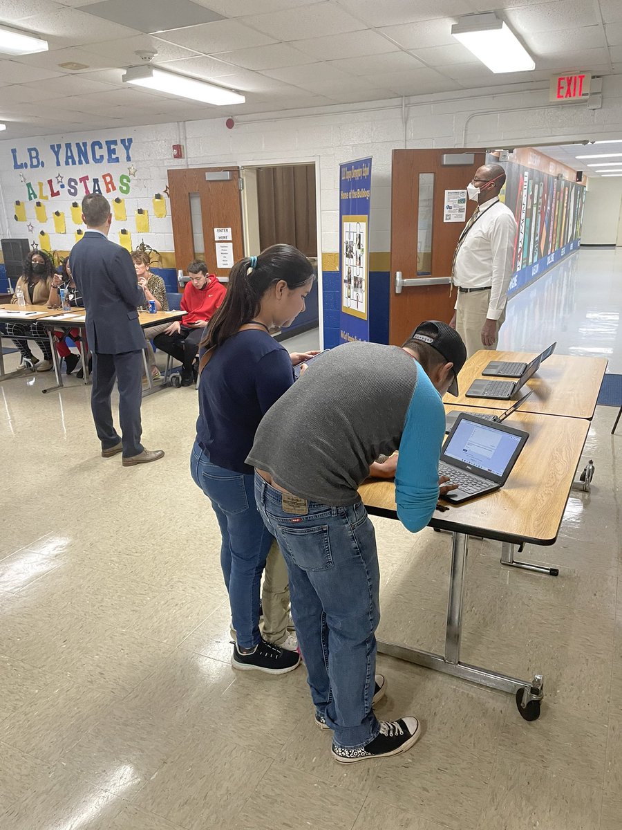 LBYBullDogs's tweet photo. Families got the opportunity to complete a survey inquiring about parent involvement during our parent night. #PracticingExcellence #SHAPEᵗʰᵉʸᵃⁿᶜᵉʸʷᵃʸ https://t.co/EyO6XzMOzt