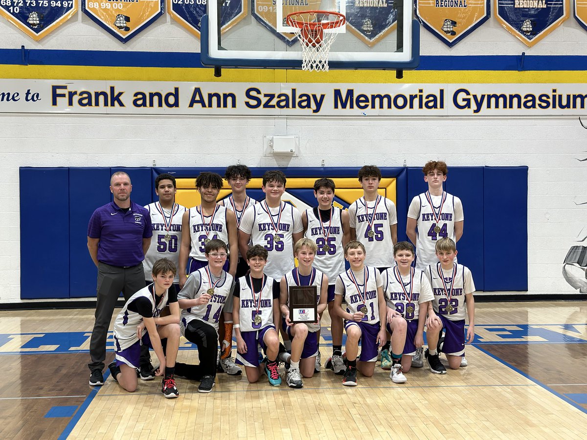 AndrewGibsonEDU's tweet image. 7th grade @CatsBoysBball runs the table - 18-0. Incredible effort over a really solid Firelands team to win the @LorainCounty8  tournament after being unblemished during the regular season. Great group of kids! Great job Coach Reed! #keystonepride