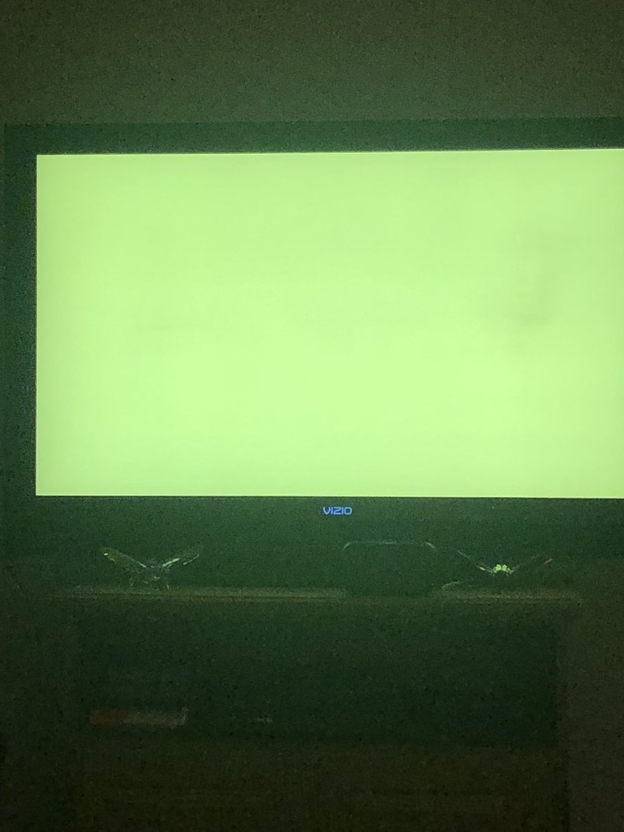 flowermelis's tweet photo. @YouTubeTV  what’s up with trying to watch Fox tonight all i get is this https://t.co/2ahw2VWre0