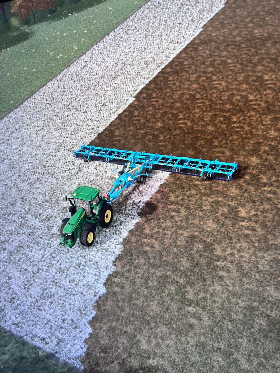 Why is farming sim soo goddamn relaxing ………. Where did the last 5 hours go …..