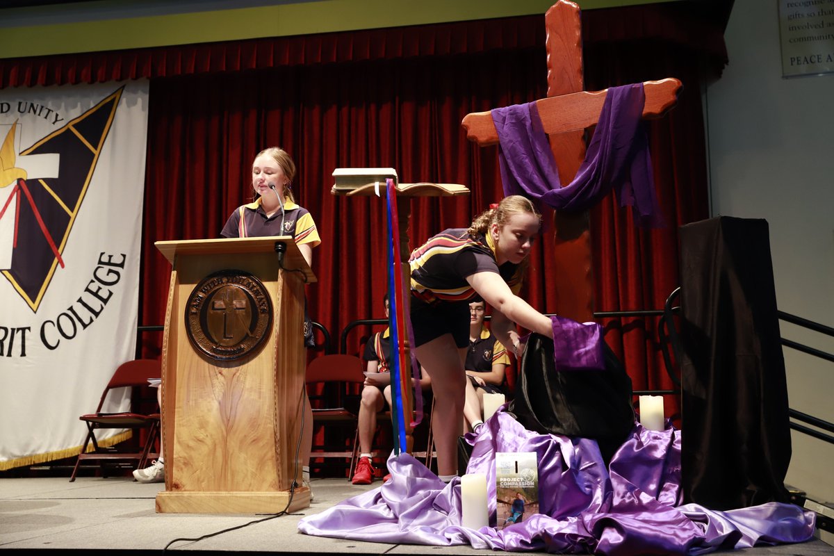 MackayHoly's tweet photo. On Wednesday, we celebrated Ash Wednesday which is the start of Lent. During the 40 days of Lent we are asked to Fast, Pray and Give. These practices help us to create a more just world.
#hscpride #BetheBodyofChristatHSCin2023 https://t.co/8xvk93ypGg
