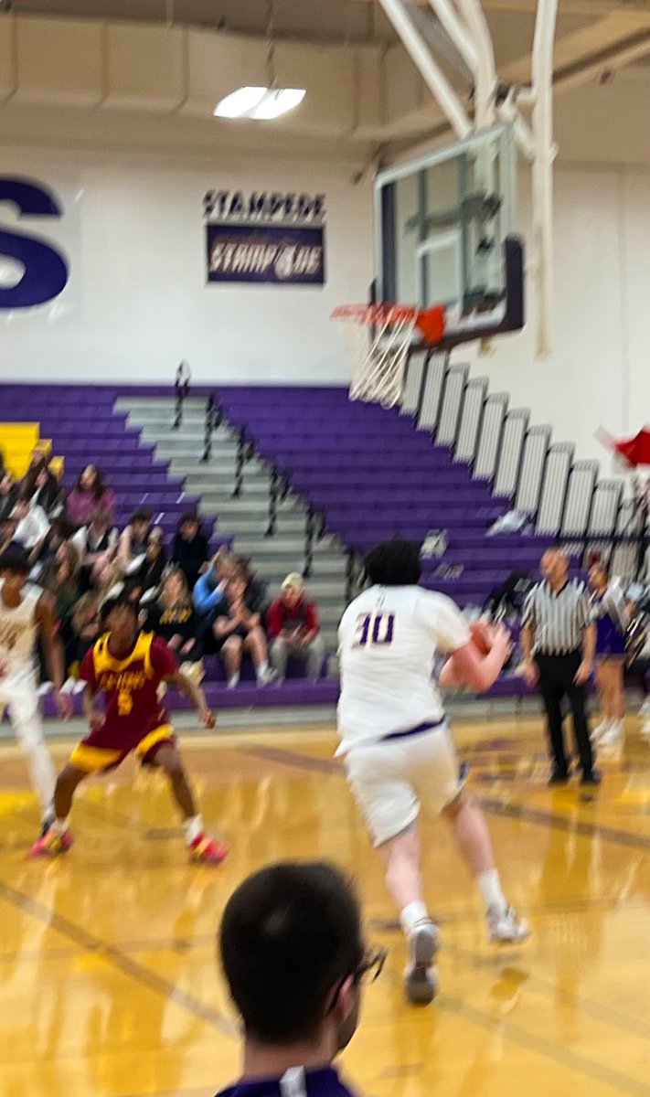 MLuckritz's tweet image. Win!
53-31 @RMHSMUSTANGS @RMBoysHoops win @IHSA_IL Regional Semifinal! @District214 @RMHSstampede @rmhsmultimedia will livestream Regional Final game Friday at 7 Pm!