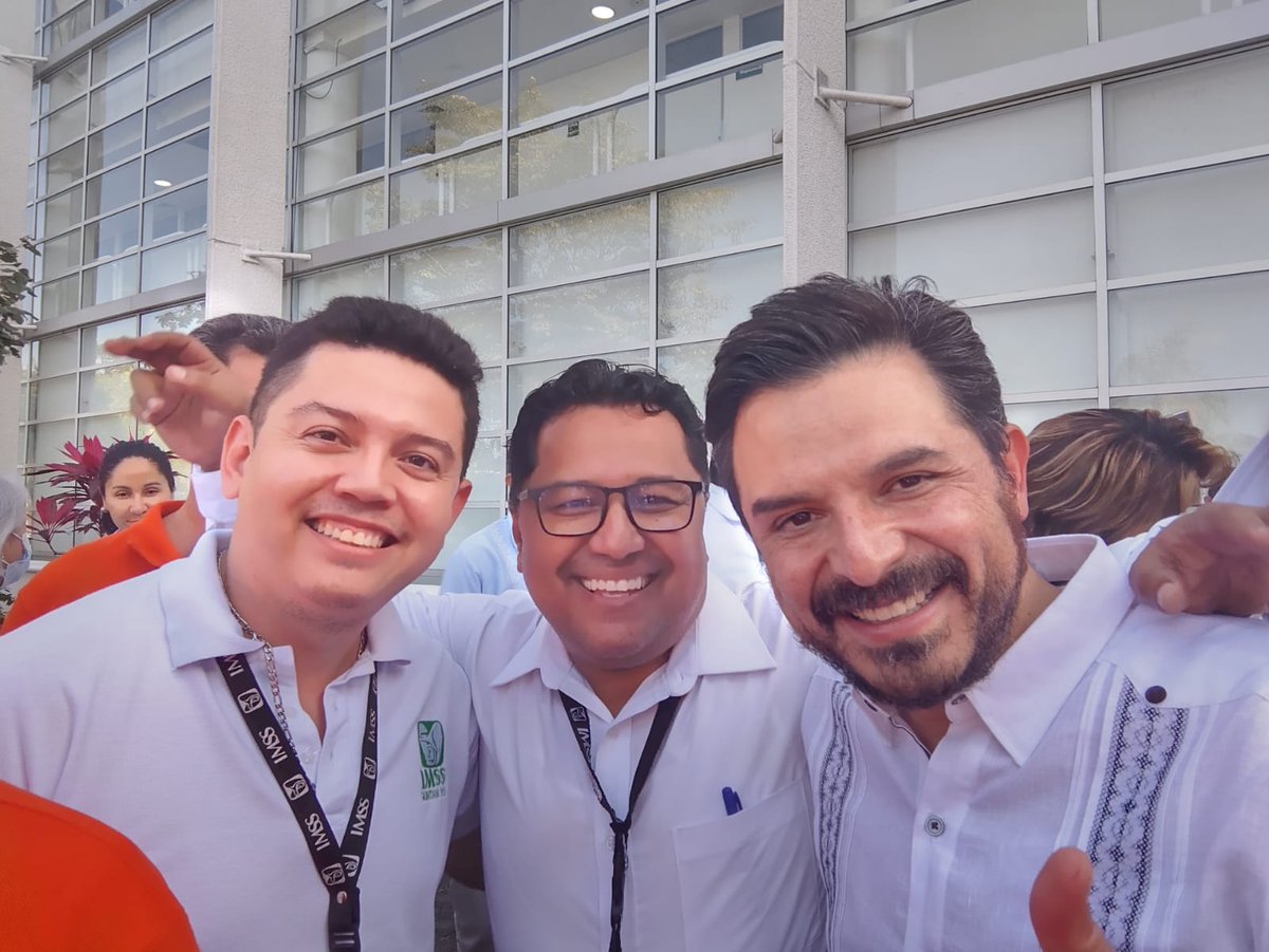 Jerry_Flowers's tweet photo. @zoerobledo @IBERO_mx @elcolmex @Tu_IMSS @sciencedirect Fue un gusto haberlo saludado en Quintana Roo maestro Zoe, aquí tienes tu casa https://t.co/2nXkODd13C