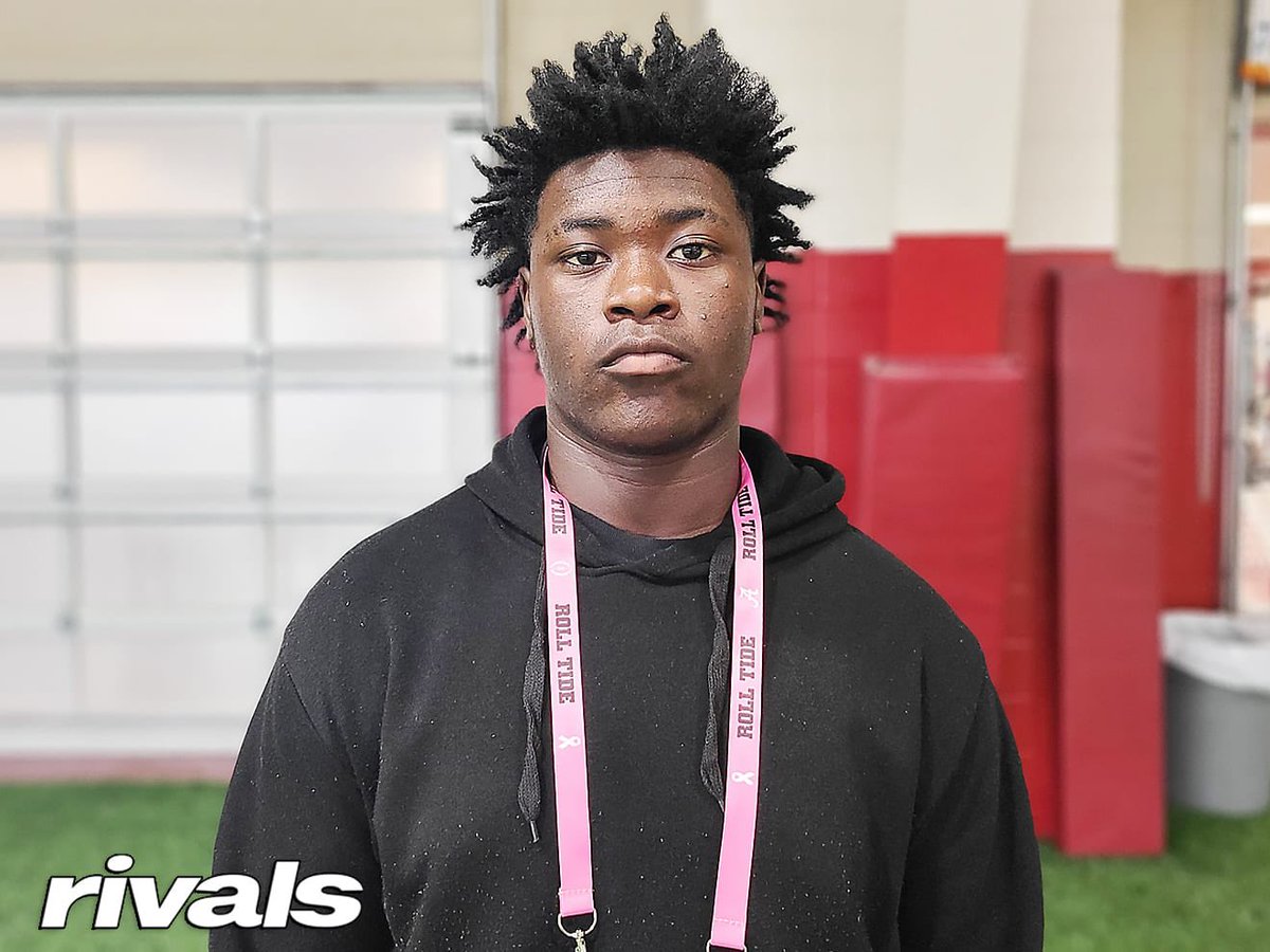 _colepatterson's tweet photo. #Texas is set to host one of the fastest-rising prospects in the Southeast next month in #Rivals250 DL Kamron Beavers. Bo Davis is leading the charge. 

“He likes how I play the game of football and wants me and my family to be a Longhorn.” @OBWire 

🔗: https://t.co/80wMVKzTw0 https://t.co/pu0JZziJsI