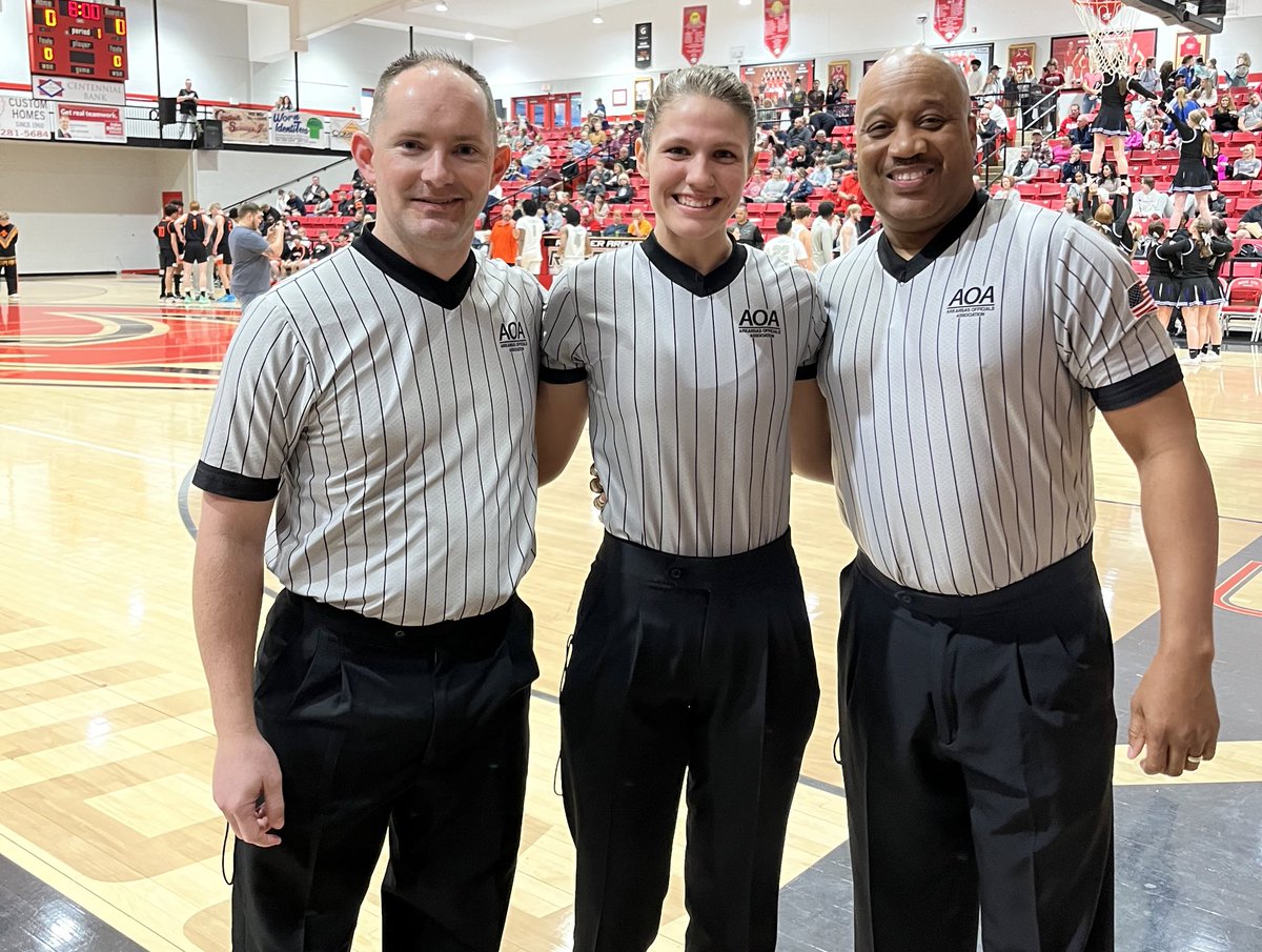 We’re halfway through the first day of regionals! Thanks to all the officials and tournament sites for their hard work today!