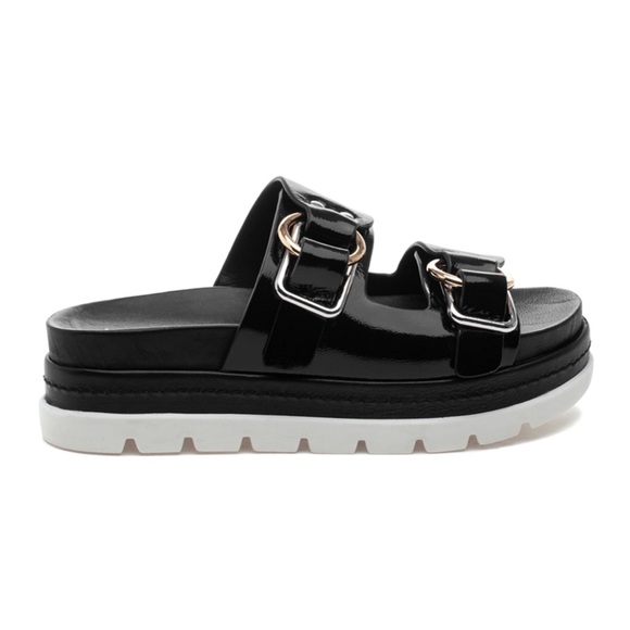 ShinyOldHide's tweet photo. So good I had to share! Check out all the items I'm loving on @Poshmarkapp #poshmark #fashion #style #shopmycloset #katespade #jslides: https://t.co/0t7dOy69Ap https://t.co/79Li6jeoAK