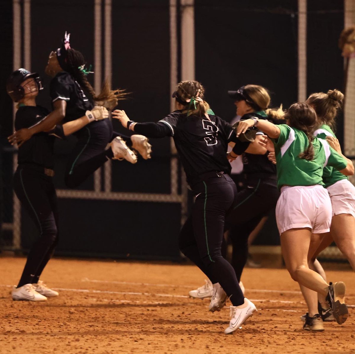 StetsonSoftball's tweet photo. Down goes 23. 🤠 

#GoHats | #morethanme https://t.co/ka7012RouJ