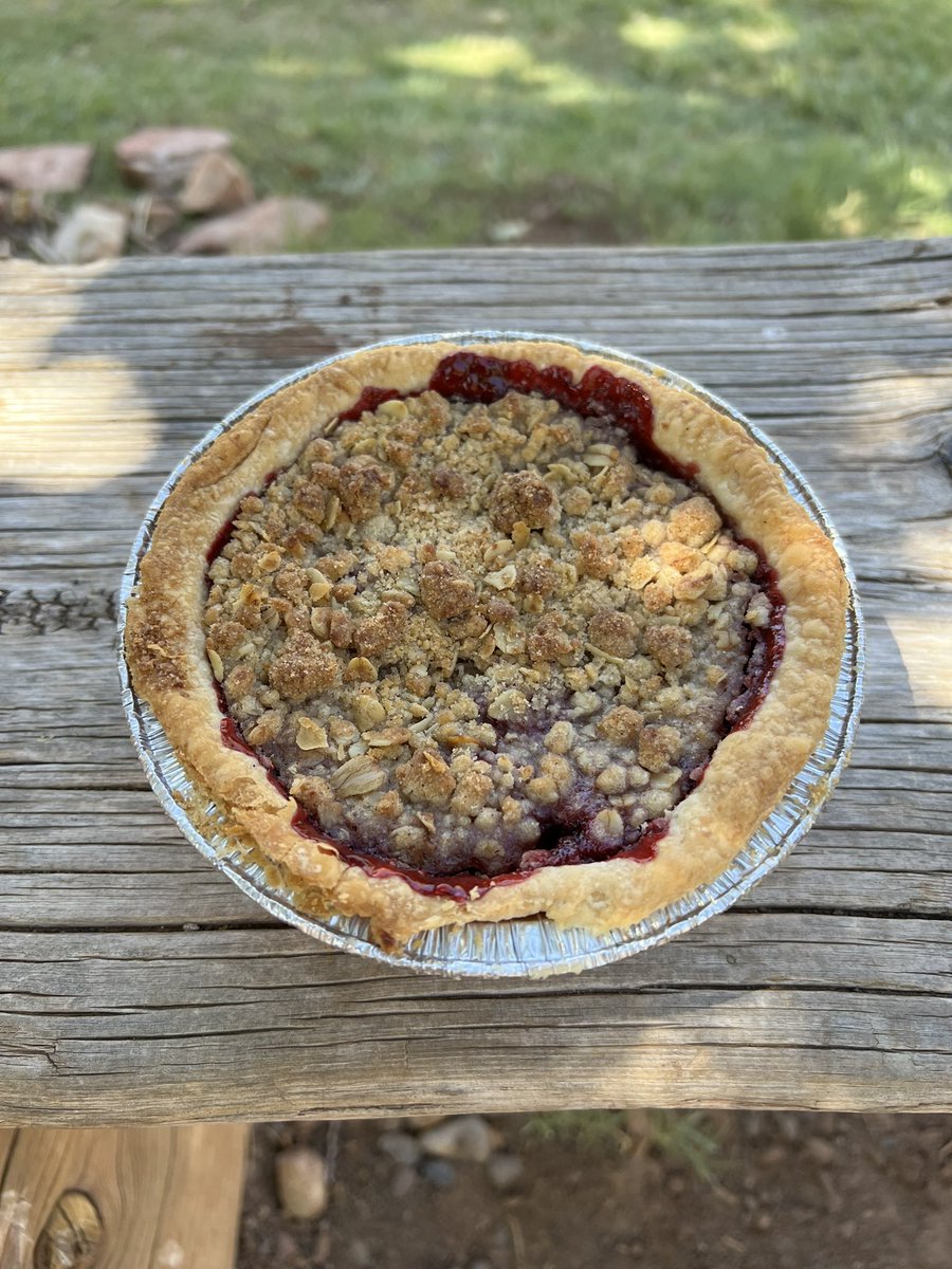 last_adventurer's tweet photo. @59NationalParks @naturetechfam No #pie yet, have to content myself with the memories of this fine feast from #capitalreef #nationalpark #parkchat https://t.co/DCIB6lMvlg