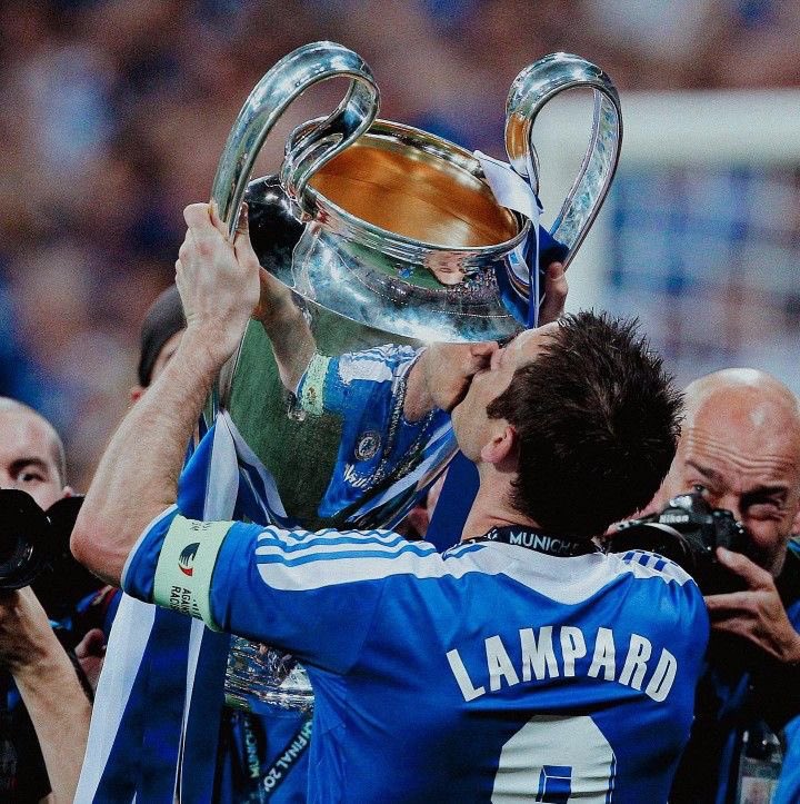 BlueRegio08's tweet photo. Lo que me encontré 😍😍😍…

QUE PEDAZO DE FOTO!! #Tbt #CFC #UCL2012 https://t.co/rJq9MT9U8n