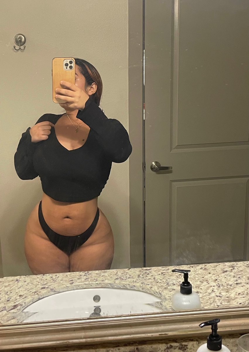 jenessapaniagua's tweet photo. Heard ya like em thick https://t.co/gPznLFSvBh