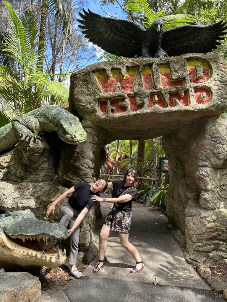 EyeDaisyShu's tweet photo. Getting attacked by a giant crocodile at Currumbin Wildlife Sanctuary @ErikRButcher @StGeniezLab @iserworld #ISERWOW2023 #ISER2023 https://t.co/beumXr8CDs
