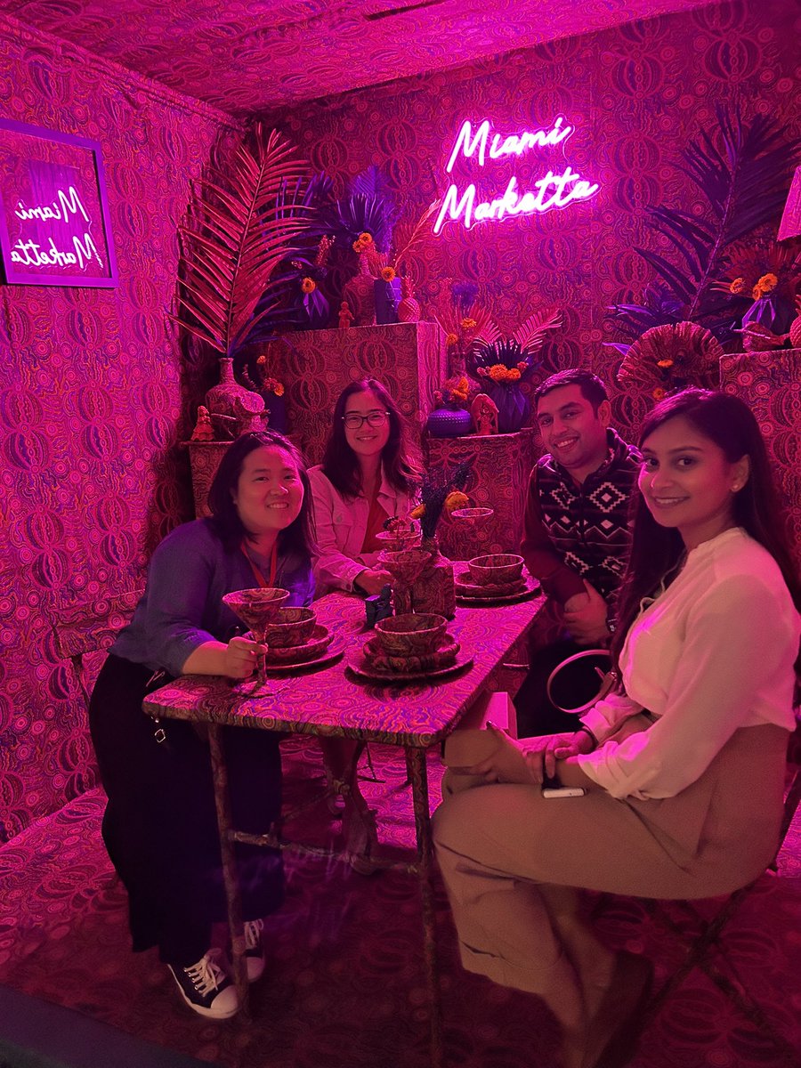 EyeDaisyShu's tweet photo. Fun night at Miami Marketta with the @iserworld ECRs @ErikRButcher @gammaDave1 @AidanGrosas @lensresearchlab #ISER2023 #ISERWOW2023 https://t.co/E6B1LGkDFy