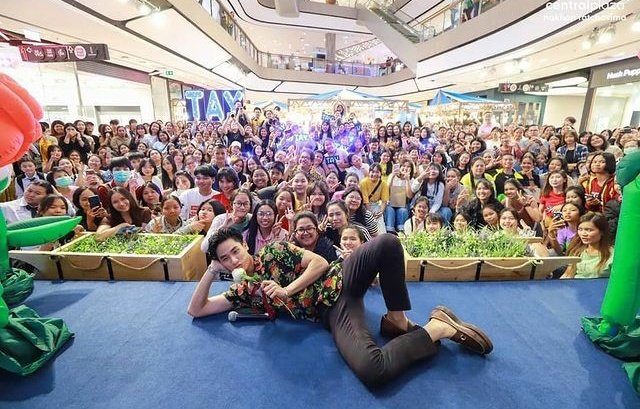 tawan_memories's tweet photo. 🗓️ 3 years ago
📌Central Plaza
#Tawan_V #LifeSoFull #CentralPlazaKorat https://t.co/JJUsMXFq3p