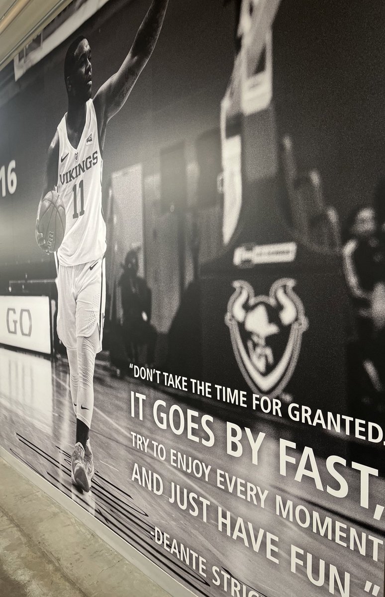 hoopdreamsbball's tweet photo. 💚 “Don’t take the time for granted. It goes by fast, try to enjoy every moment and just have fun.” - @deante_white
#StrickCity #Legacy #Forever #PDX https://t.co/4sRPUttaP1