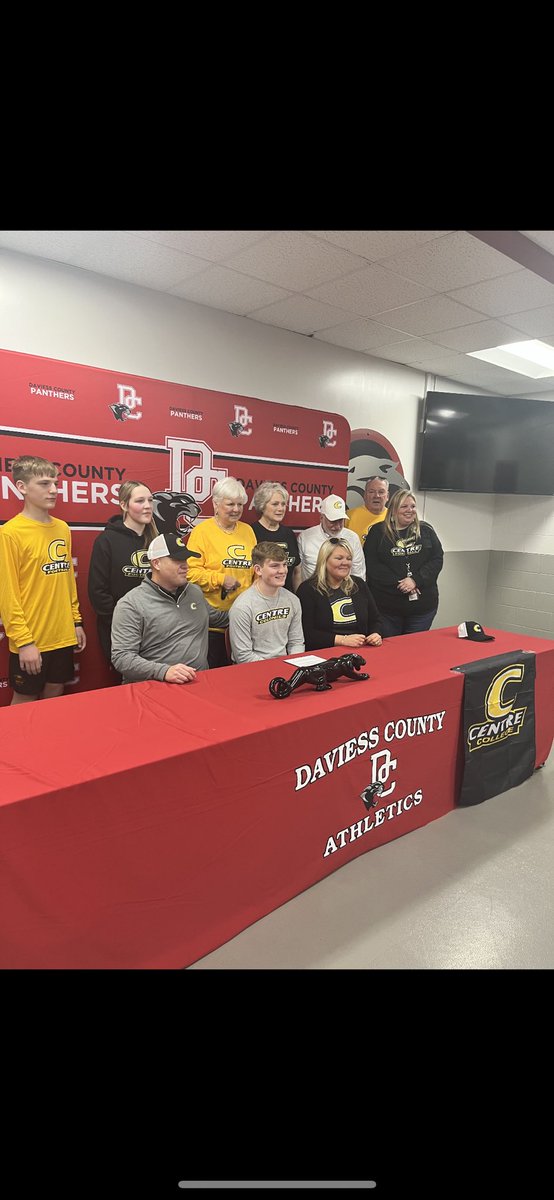 DCHS_Football tweet media