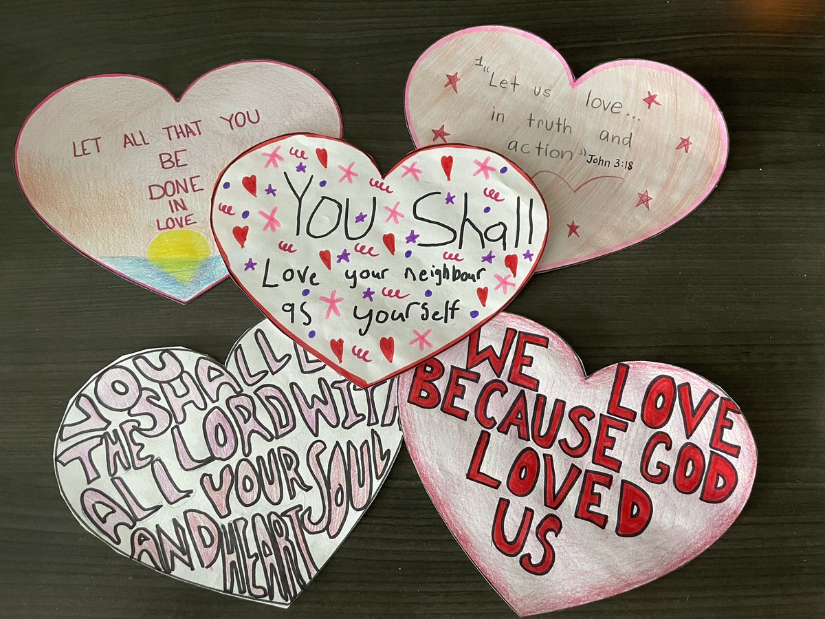 fi_mme's tweet photo. We are Listening with the Ear of the Heart in grade 8 ๐Students found many examples of Godโs love for us and the reminder to love one another as He loves us. #DCDSBFaith @kmustachi https://t.co/jz3CLdCcnF