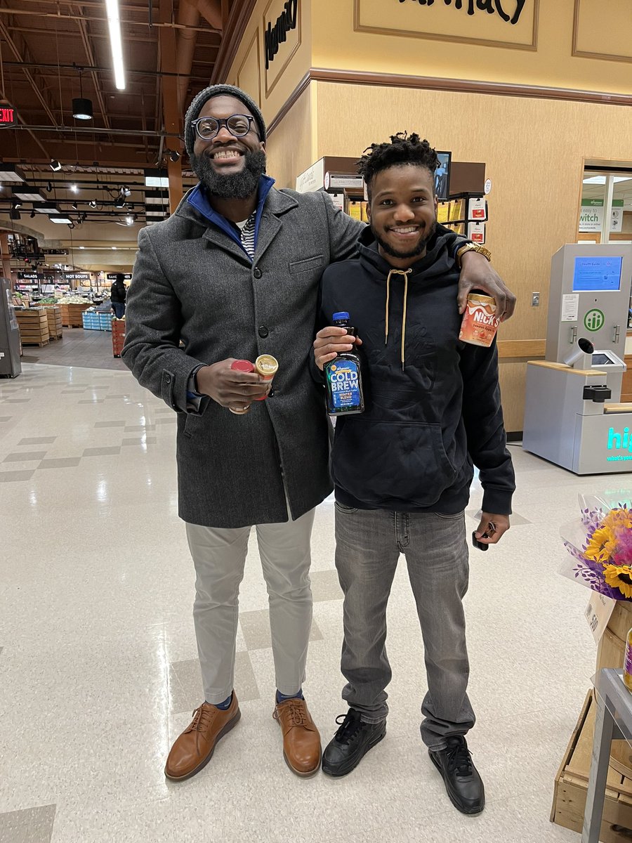 We take pictures when we randomly encounter OB PhD students in Wegman’s. #UBMgt