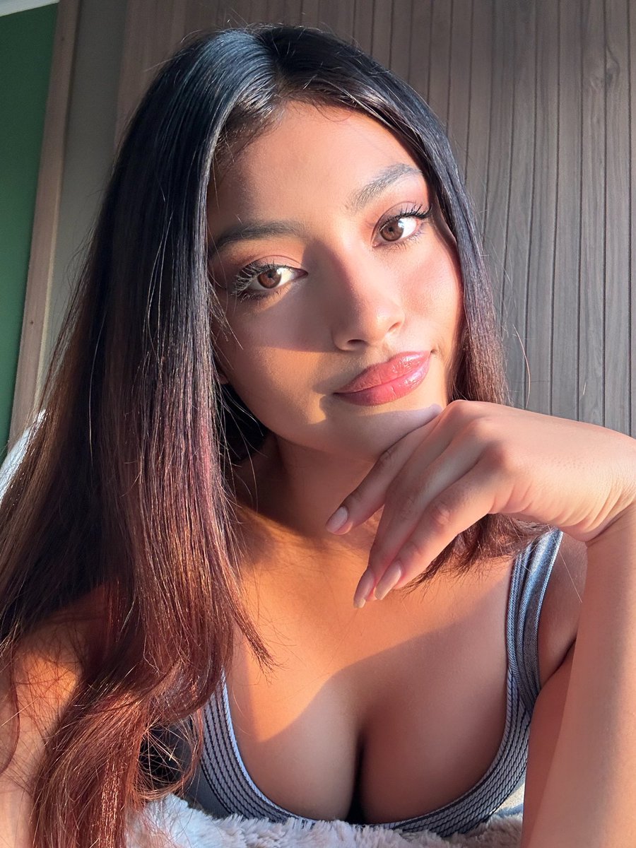 Alexandraboo on Twitter: "Hey 😘 #asiandoll"