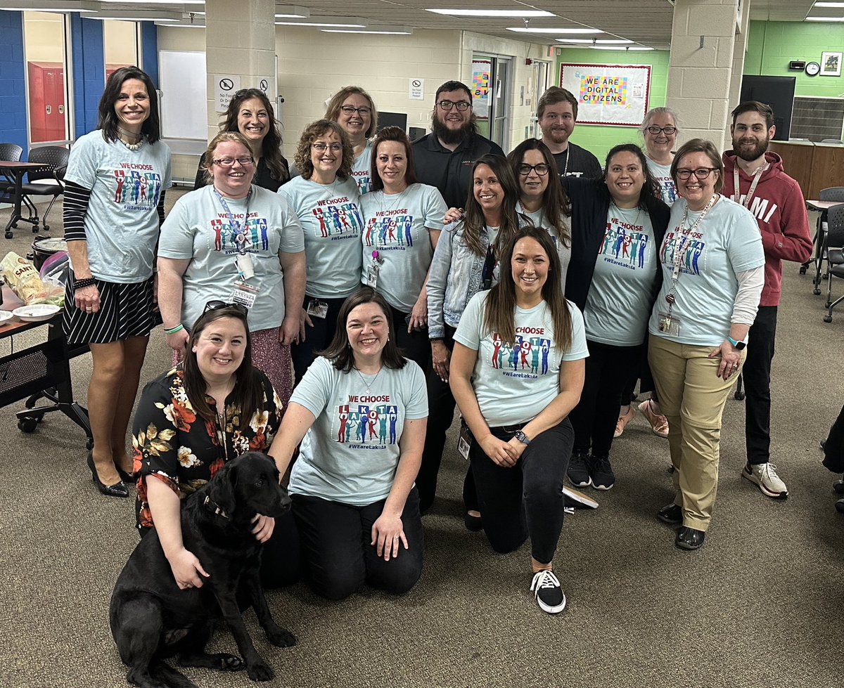 denise_goller's tweet photo. #CentralFamily #WEchooseCENTRAL @Lakota_Central https://t.co/iStPYjCjPF