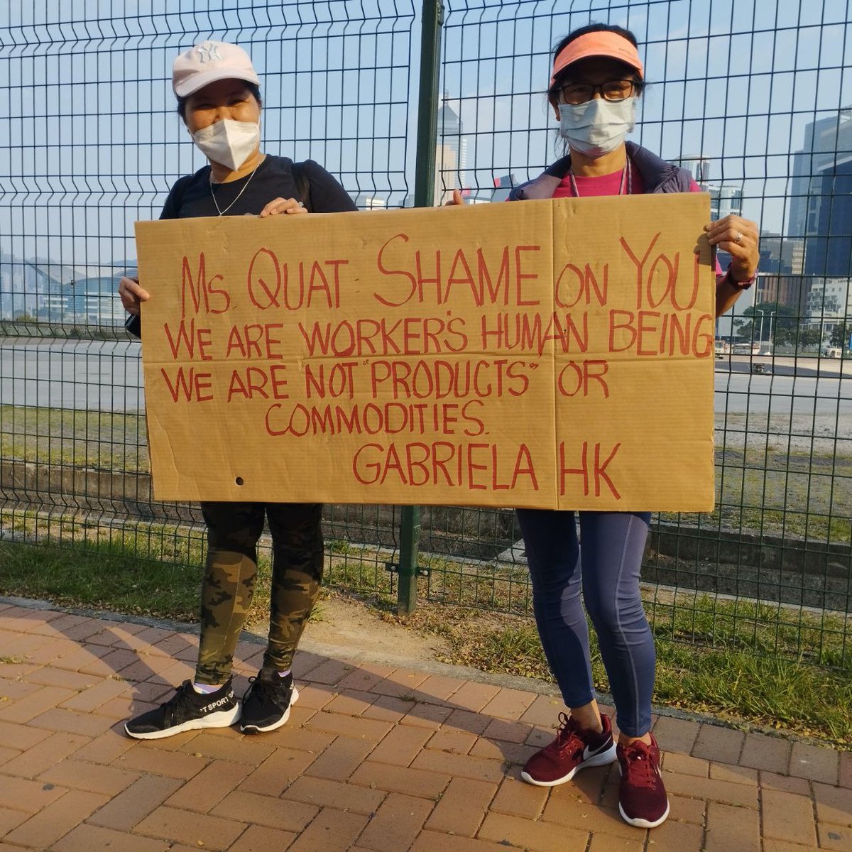 AsianMigrantsHK's tweet photo. The protest of migrant domestic workers continues against lawmaker Elizabeth Quat and legislator Frankie Ngan referring MDWs as a "product that didn't fit in their description".

WE WILL CONTINUE OUR FIGHT. https://t.co/QRszruJgyZ