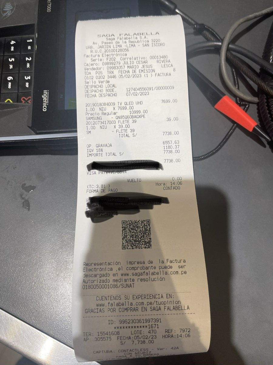 DambertMunoz's tweet photo. @Falabella_pe 
Voy 11 días esperando a que puedan hacer un cambio de televisor, la pantalla del lado derecho se fue despegando de un televisor nuevo comprado el 7/2/23. 3 números de seguimiento y nada, que porquería de servicio.  @ASPECPERU @IndecopiOficial #Estafalabella 😡😡😡 https://t.co/7JUitOViQc