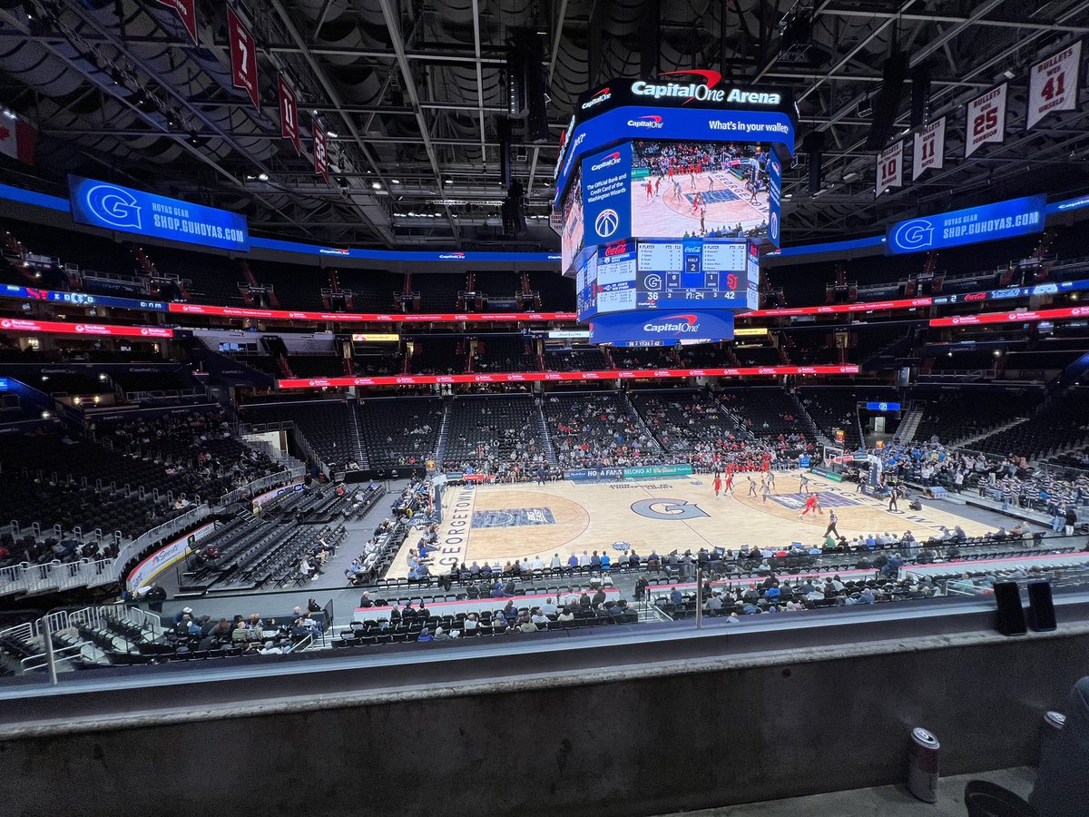 St John's @ Georgetown #BigEast #BIGEASThoops 

(📱: @TySmitty15)