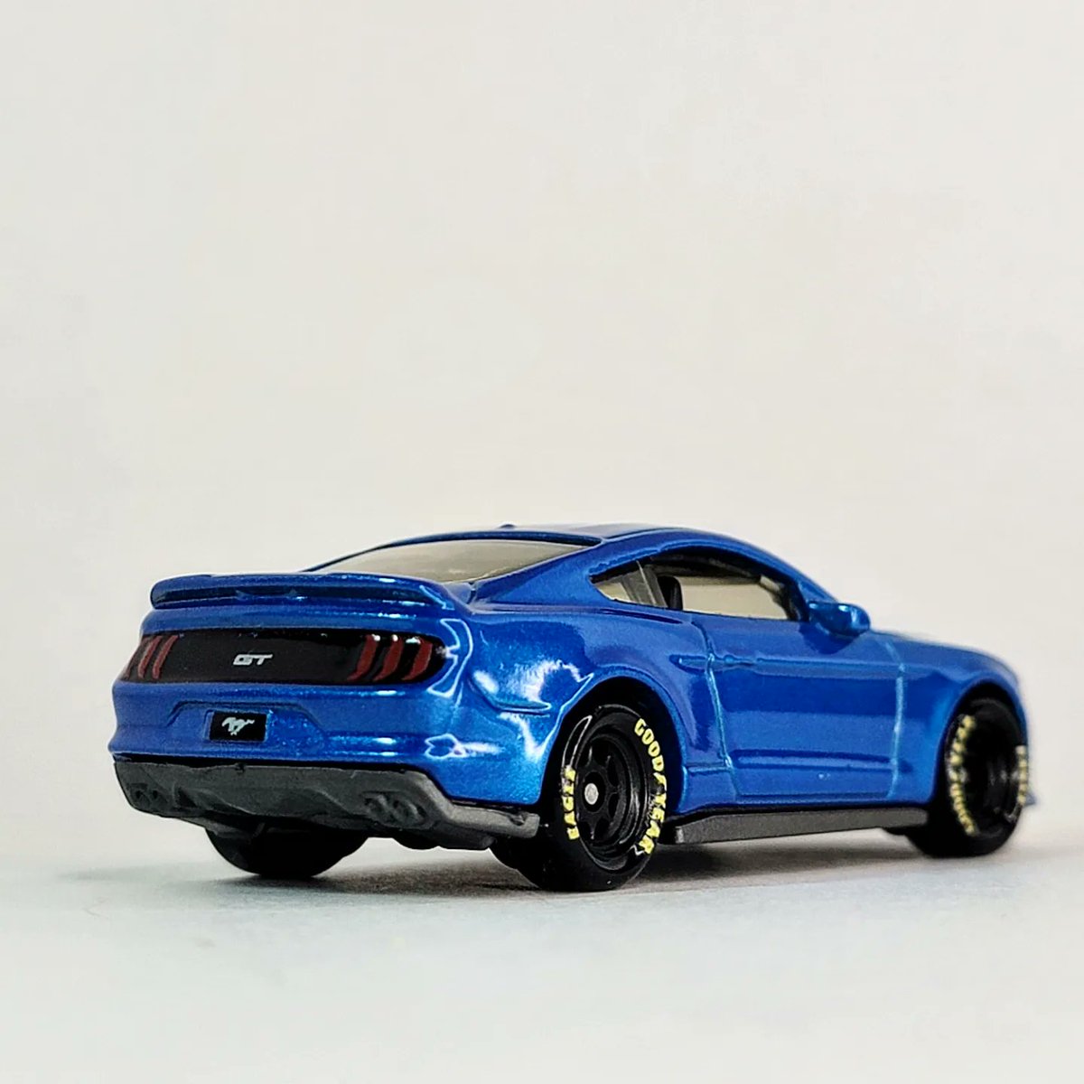 MustangHunter22's tweet photo. Wheel swap S550 from matchbox #wheelswap #CollectingCars https://t.co/SzxhTHxulx