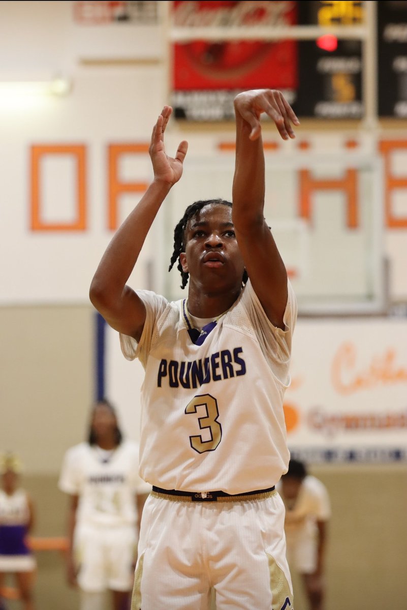 #FormCheck

🟣: Up first <a href="/kyree3x/">Kyree Steward</a> 
RATING: 🔨🔨🔨🚫🚫
3/5 hammers‼️
What is your rating?