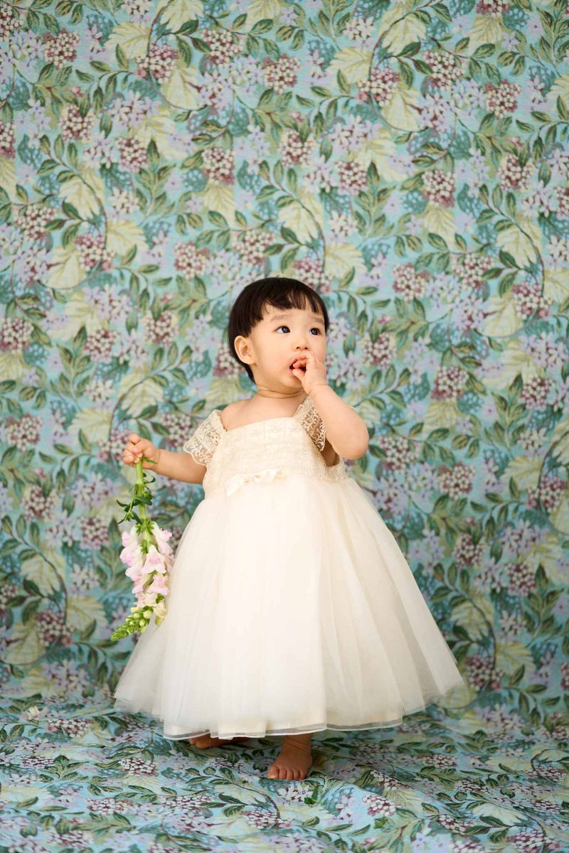 caplevillephoto's tweet photo. 小さな可愛いプリンセス🫅🏻
1歳バースデーのドレスも取り揃えております👗✨
https://t.co/AuRKawmQnr
#ケープルヴィル #Capleville #スタジオ撮影 #ロケーション撮影 #出張撮影 #千駄木 #谷根千 https://t.co/Iqnd1Mrf6l