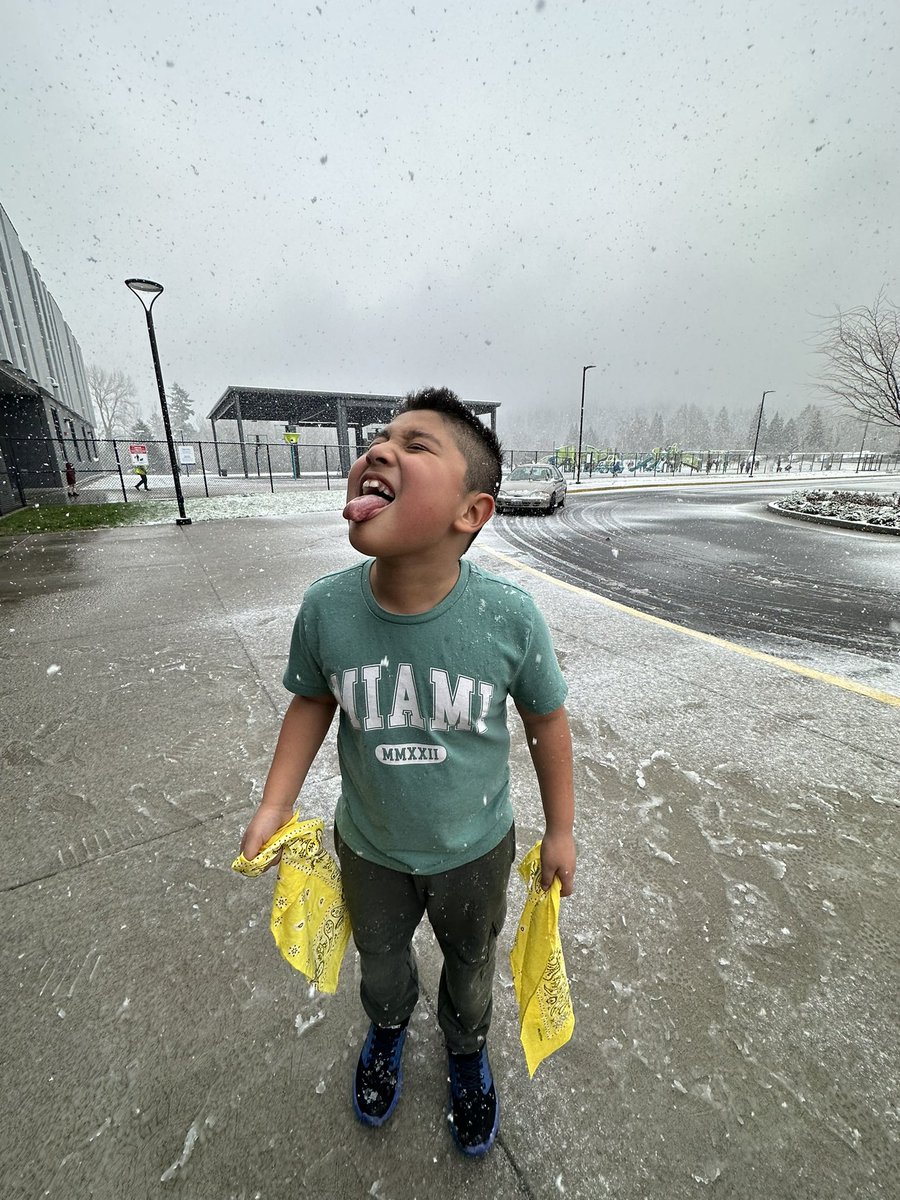 How many snowflakes did you catch today? 😛 #SnowDay ❄️❄️❄️ #WhyEastGresham 💙