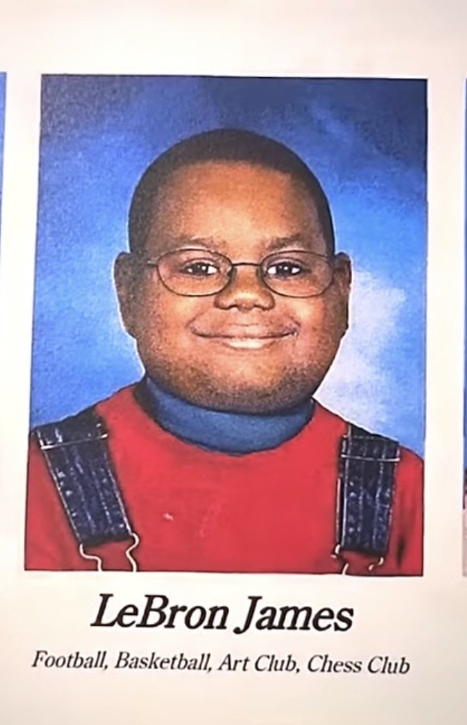 ProphetXHoops's tweet image. LeBron James vs Michael Jordan in kindergarten 😳