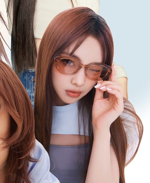 pictureshyein's tweet photo. HYEIN X CARIN SUNGLASSES https://t.co/O52gSyoAvX