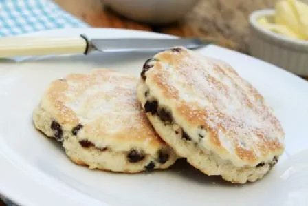 GEIRFA DYDD GŴYL DDEWI/ST. DAVID’S DAY VOCABULARY 
2.  CACENNAU CRI / PICAU AR Y MAEN  Does dim angen menyn ar gacennau cri. Welsh cakes don’t need butter .  #DyddGŵylDdewi  #StDavidsDay