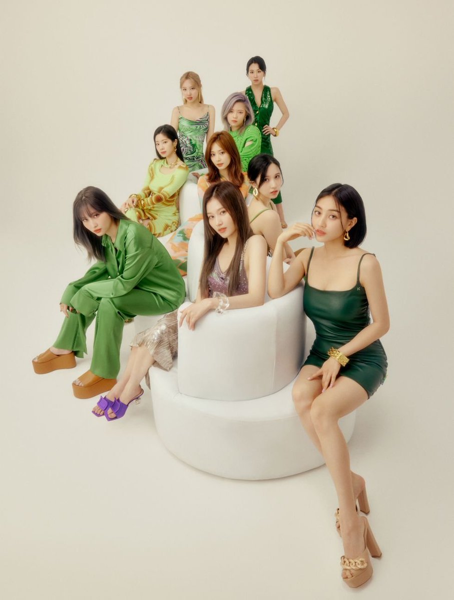 Lukenacutie's tweet image. JYP Entertainment Artist with the MOST Charted (Filtered) streams on Spotify:

1. TWICE — 857,344,023
2. ITZY — 276,561,704
3. NIZIU — 194,644,113
4. STRAY KIDS — 120,383,089
5. NAYEON — 113,591,222

#TWICE #NAYEON #트와이스 @JYPETWICE