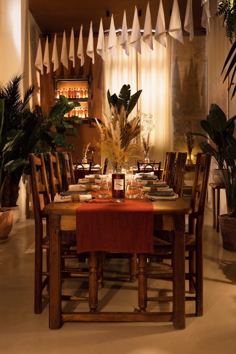 Rendre possible l’ouverture d’un hôtel particulier transformé en ERP.
C’est la mission que nous a confiée EMINENTE pour l’hôtel particulier CASA EMINENTE, situé à deux pas de la Place des Vosges (Paris 4e) avec la réalisation du dossier administratif ayant permis son ouverture.