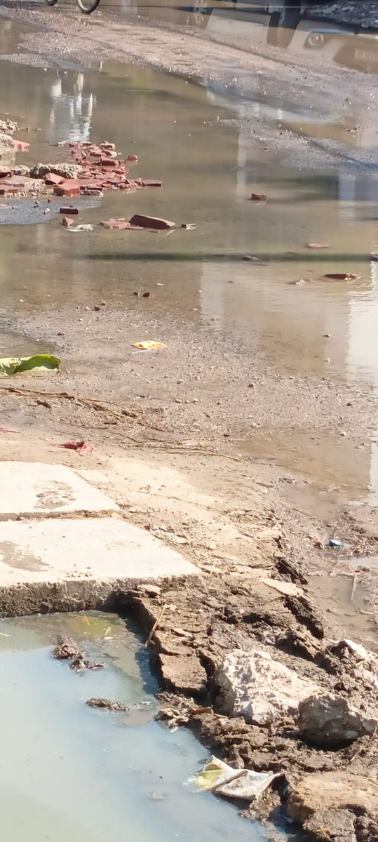 SDeenpur's tweet photo. @ArvindKejriwal @msisodia @GulabMatiala @DelhiPwd @pwddelhi @PWDGovtofDelhi     जनता के टैक्स के पैसे का दुरुपयोग हो रहा है कृपया देखिए दीनपुर गोला रोड (मटियाला विधानसभा)में जो सड़क का सौंदर्यीकरण का काम किस प्रकार हो रहा है बगैर नाले को साफ करें ईंट की चिनाई कर रखी हैं@SDeenpur https://t.co/C1WEyYwQMU