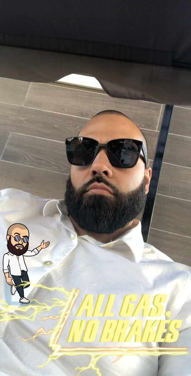 Robertico1027's tweet photo. Just chilling https://t.co/wlvL2Qp8ZO