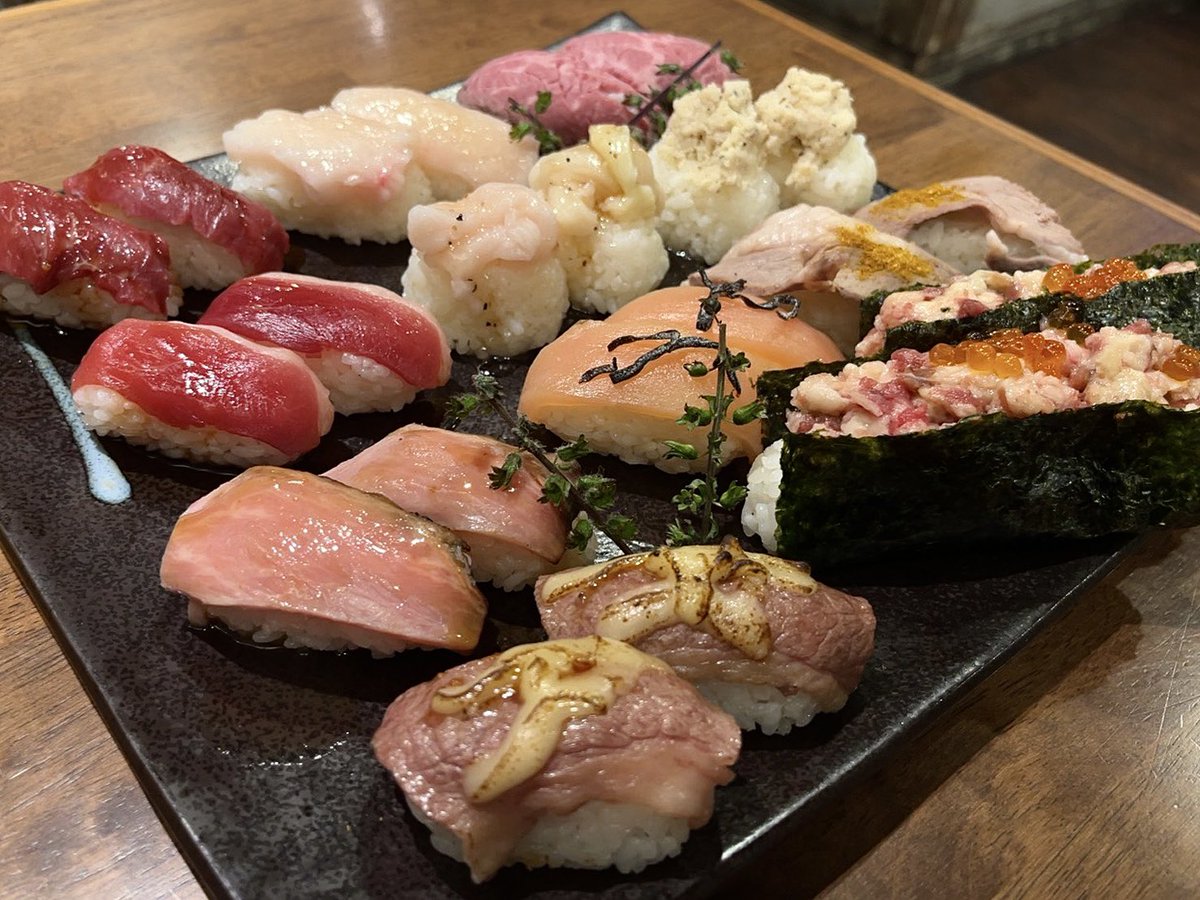 秋葉原の肉寿司さん🍣
食べ放題プラン
30貫くらい食いました😏
ごちそうさまでした✨
　
#肉寿司
#秋葉原