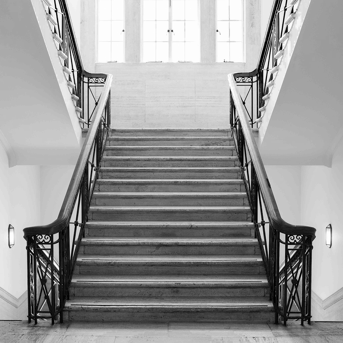 Students running to lectures, friends old and new stopping to say hello, perhaps even a first glance that lead to a lifelong romance... the stairs at Bush House have seen it all.

What memories do you have of this iconic staircase?

#ForeverKings🦁 <a href="/KingsCollegeLon/">King's College London</a>