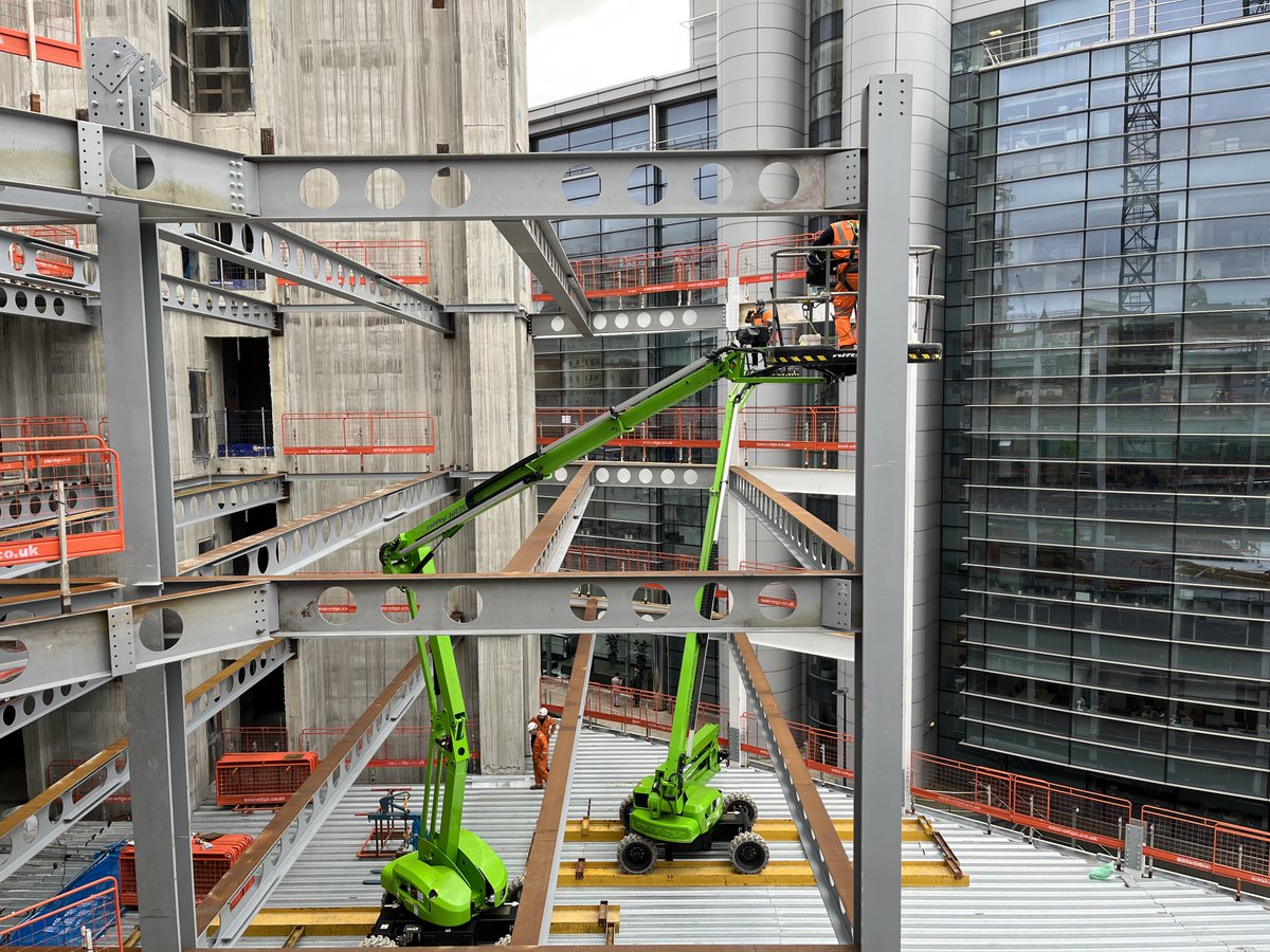 rd_billington's tweet photo. Looking good at City Square, Leeds! https://t.co/6G6FPPkCBI