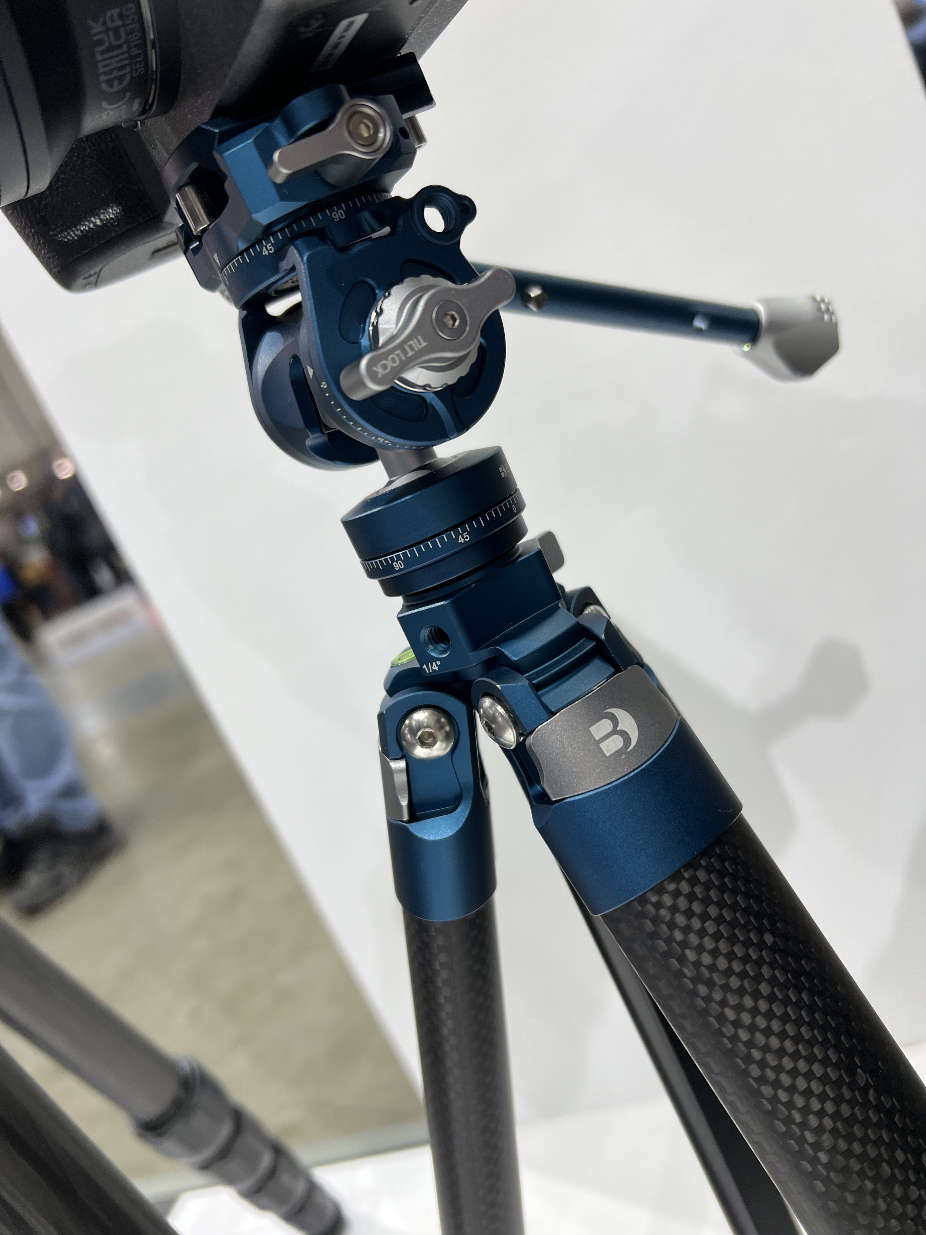 ブルー×レッド リーベック TRIPOD T90B H70 三脚 132418 | www