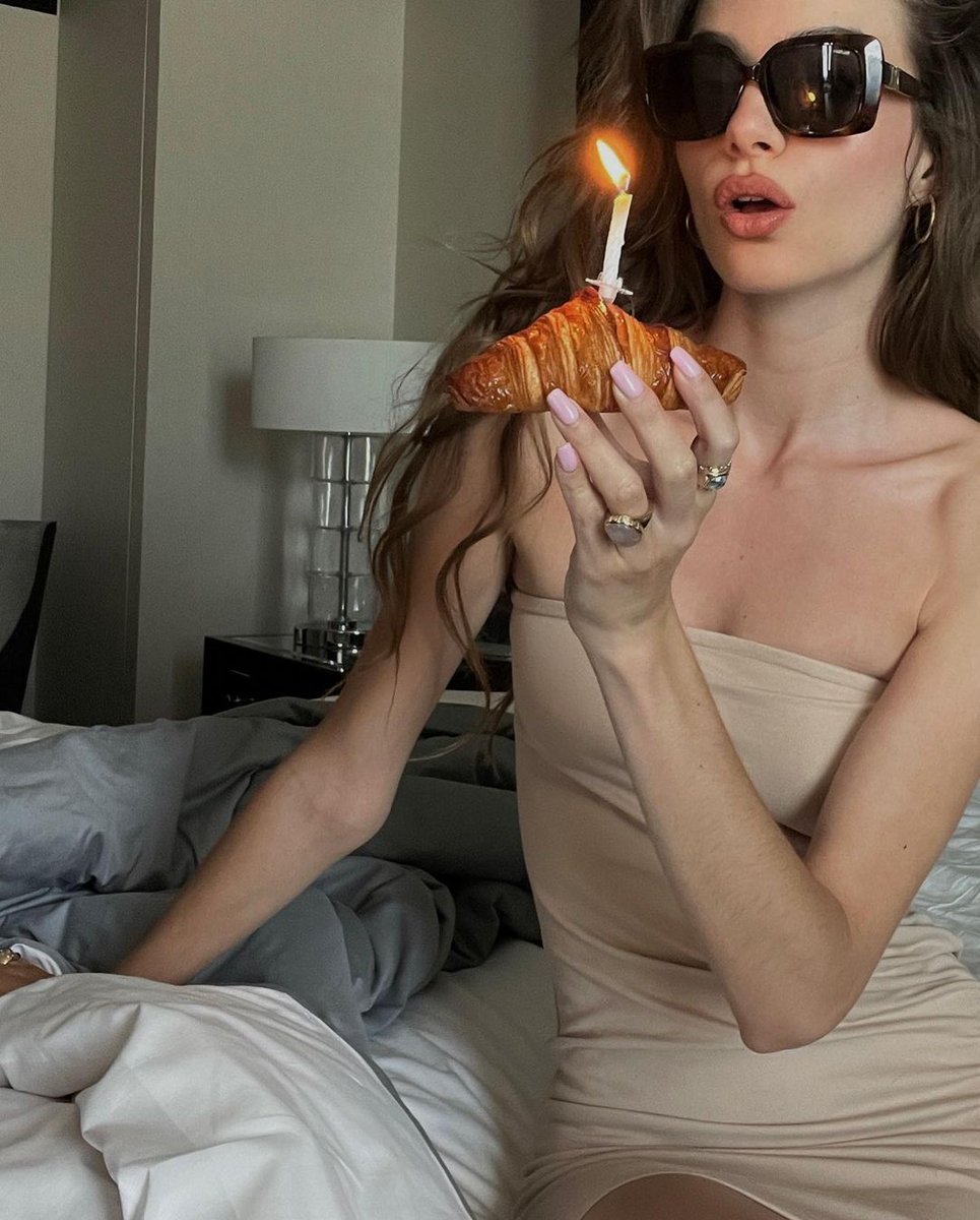 JUST1CEGODS's tweet image. ᅠ⠀ ⠀

ᅠ⠀

ᅠ

⠀⠀⠀⠀𝐇𝐀𝐏𝐏𝐘 𝐁𝐈𝐑𝐓𝐇𝐃♡𝐘 𝐓𝐎 𝐌𝐄.ᐟ⠀

ᅠ⠀

ᅠ⠀

ᅠ